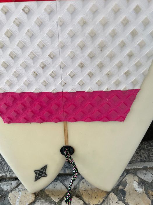 Prancha fish twin fin Leo Tavares e capa (nova)