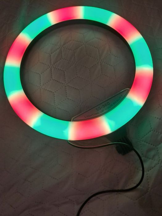 Кільцева лампа блогера