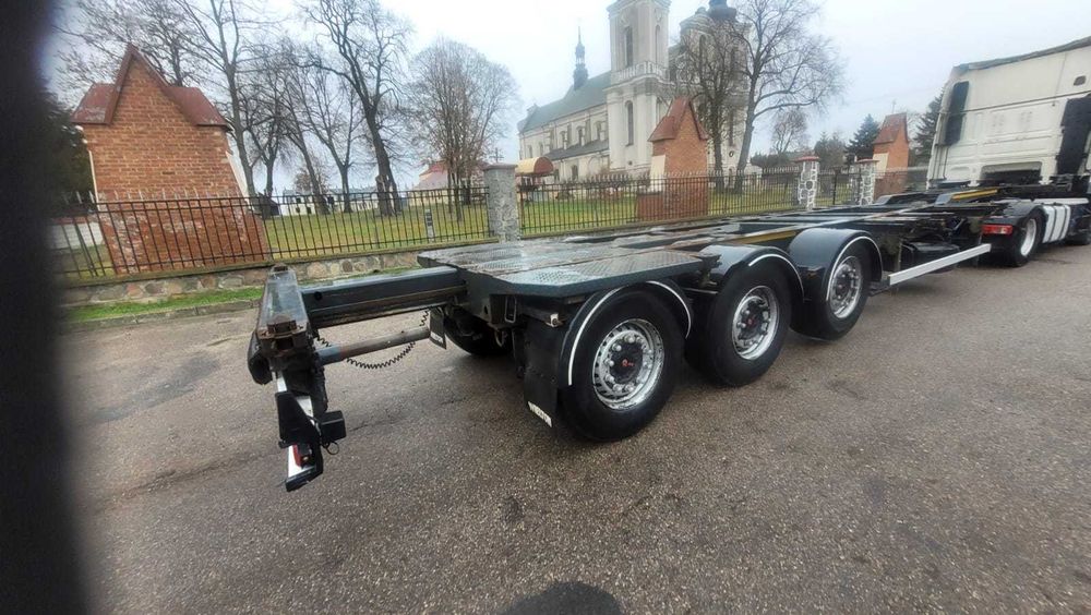 Naczepa podkontenerowa Wielton NS-3