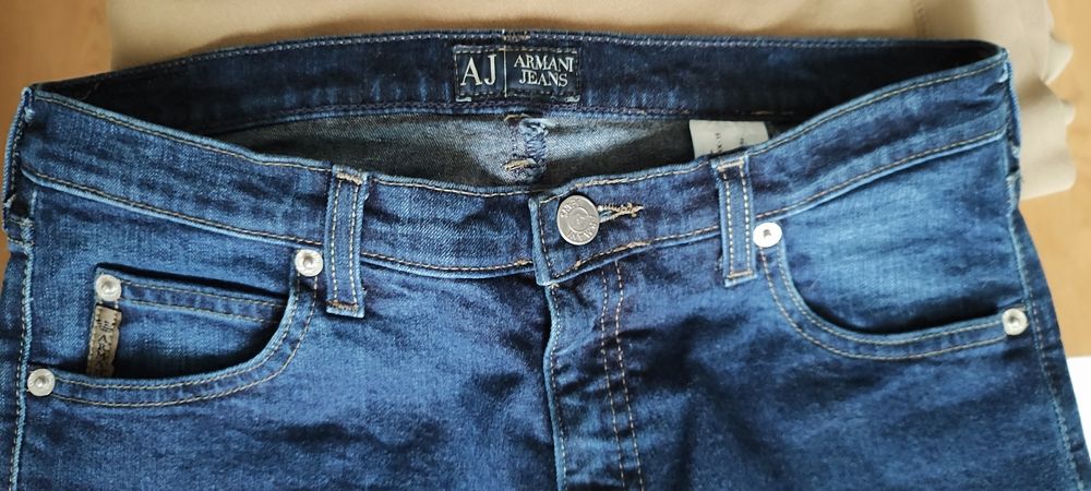 Spodnie jeans Giorgio Armani rozmiar 28
