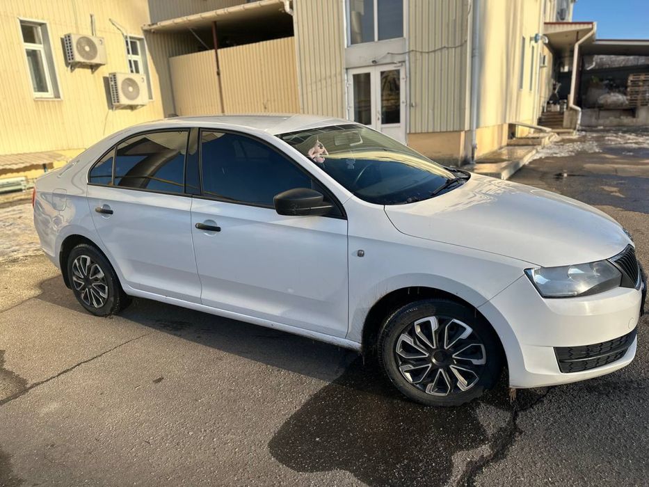 Skoda rapid 2012