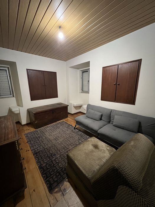 Arrendo casa T1 mobilada