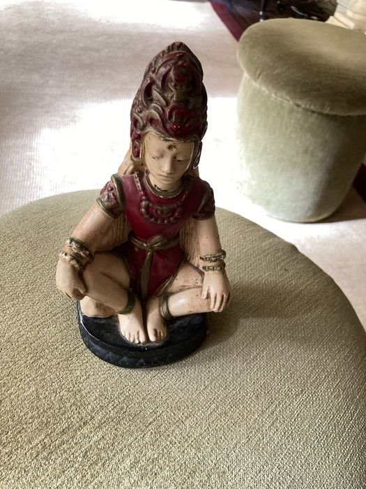 Estatueta de Buda jovem- NOVO