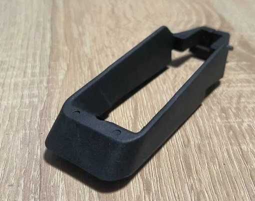 Збільшена шахта для магазину АК чорна