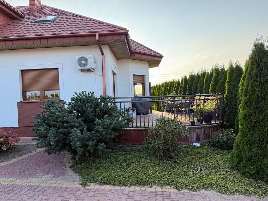 Dom Zadębie Średnie 12