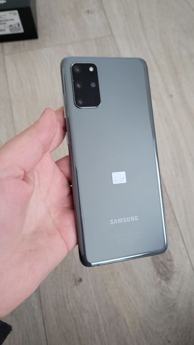 Продам телевони s20+