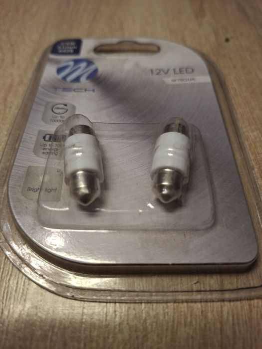 Żarówki LED M-TECH C5W