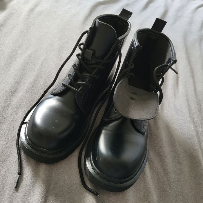 Ocieplane 38 bata czarne sznurowane trapery klasyczne skóra