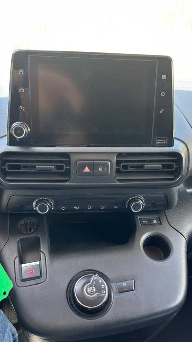 Citroen Berlingo XL de 2019 com 3 lugares