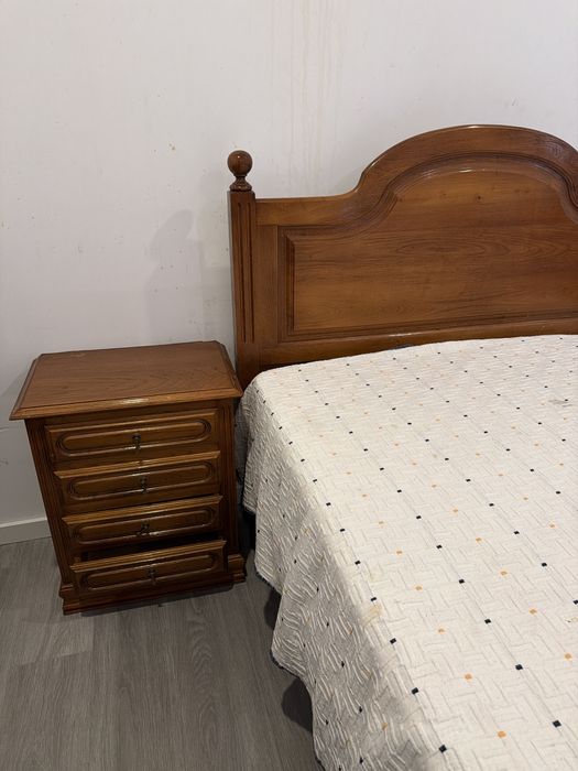 Quarto completo de madeira