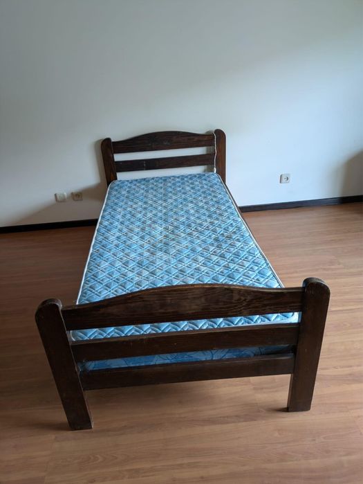 Sofá e camas individuais