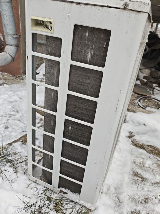 Промисловий кондиціонер McQuay (зовнішній блок)