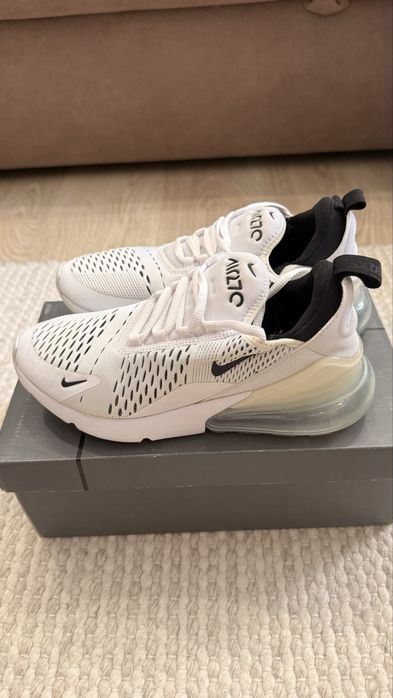 Кросівки жіночі Nike Wmns Air Max 270 white/white/black