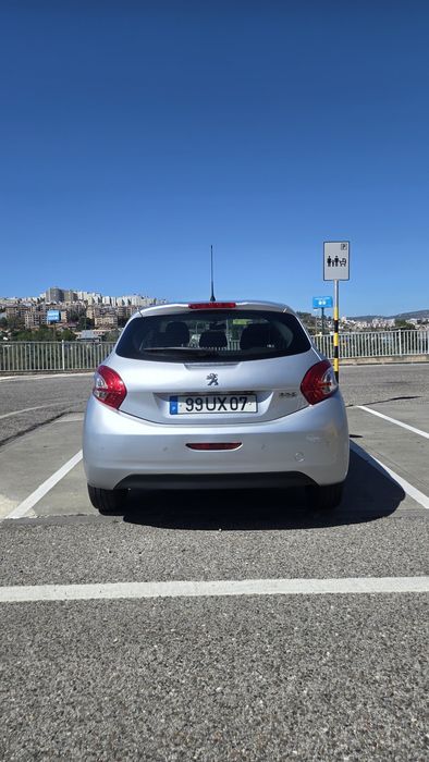 Peugeot 208 1.4 D automático — photo 5