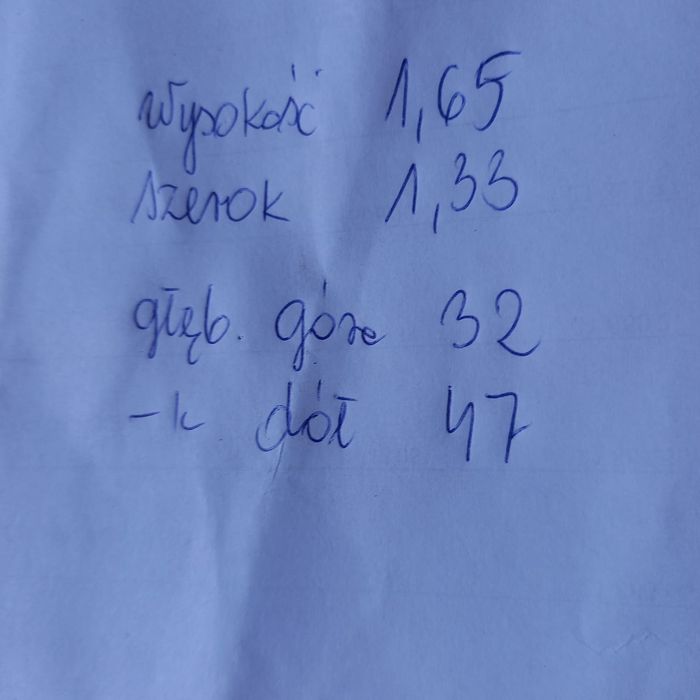 Kredens z czasów  PRL