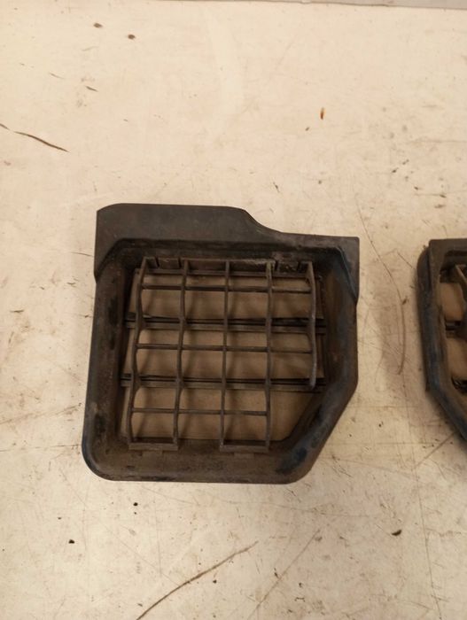 Grelhas de Ventilação / Respiro Traseiro VW Scirocco III / Golf 5 6 – Originais
