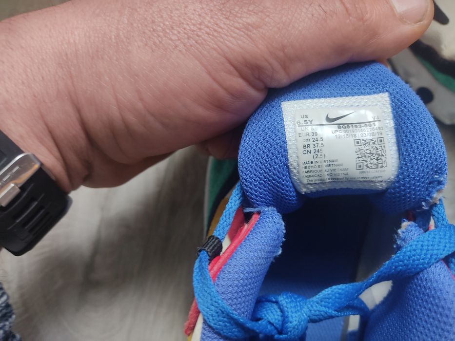 Продам підліткові кроси NIKE
