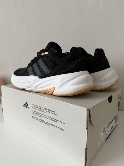 Продам кроссовки adidas