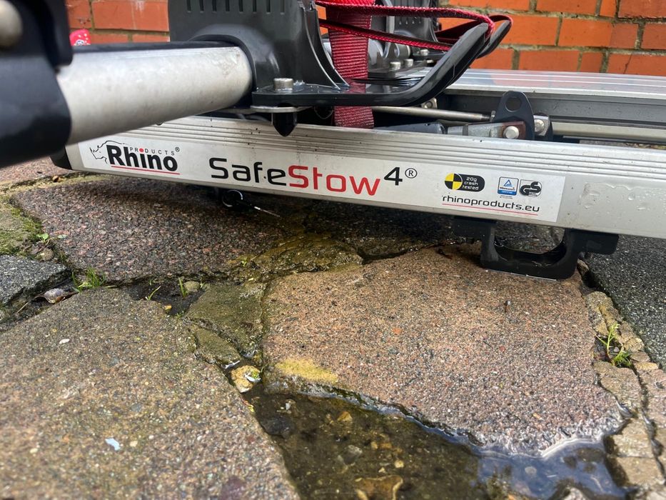 Rhino SafeStow4 – uchwyt dachowy do drabiny – profesjonalny