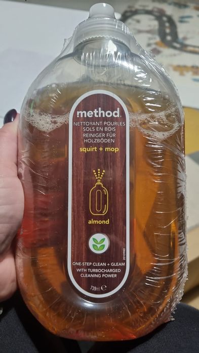 Method- płyn do mycia podłóg drewnianych, migdałowy, 739 ml