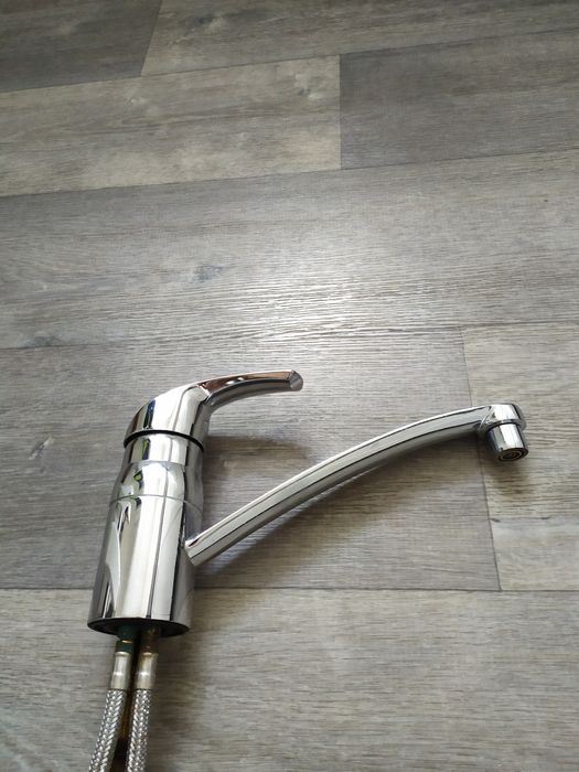 Продается смеситель для кухни ф-мы GROHE  Германия.