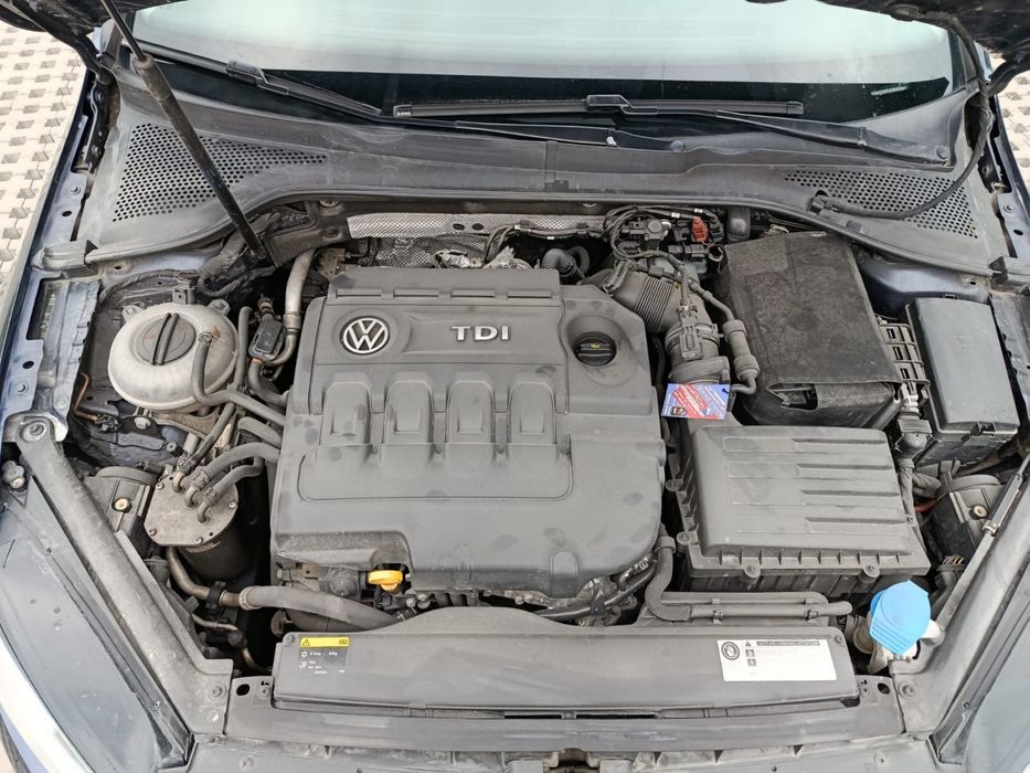 Volkswagen Golf 7 Variant 1.6 TDI 2015 року