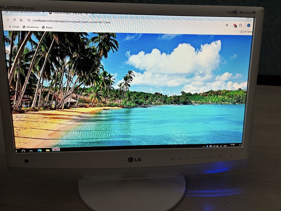 Монітор- телевізор LG