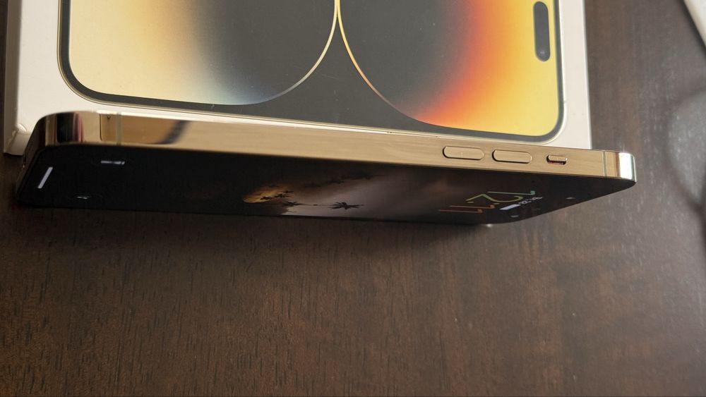 Iphone 14 pro max gold. Стан нового