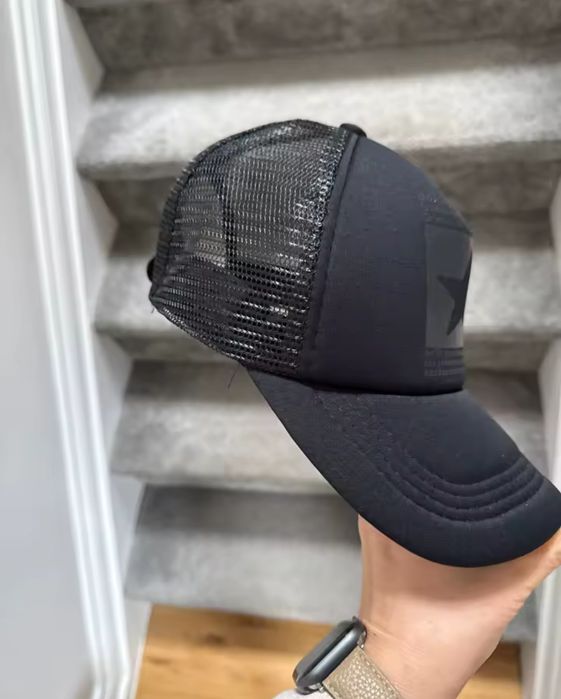 Бейсболка черная сетка