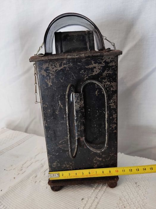 Lanternas antigas com suporte para vela
