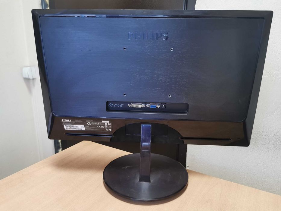 Монітор 21.5" LED IPS Philips 224E5Q, 1920 x 1080, 16:9, VGA DVI