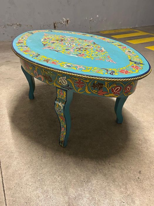 Mesa de centro pintada á mão