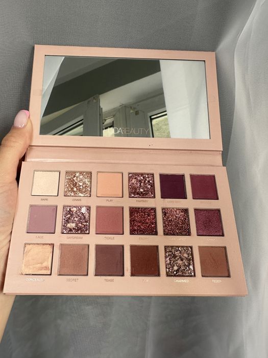 Paleta cieni huda beauty new nude