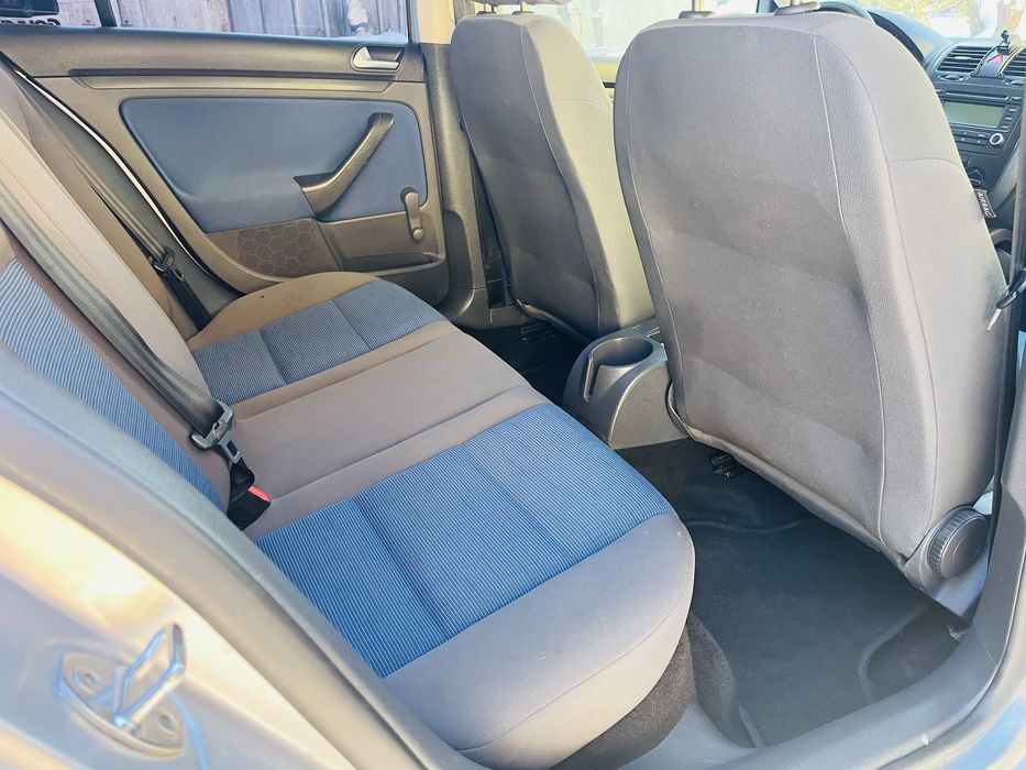 Продам  VW Golf 5