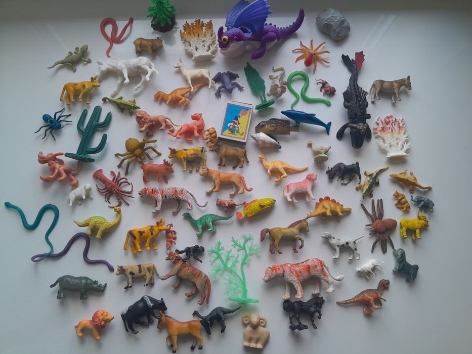 Фігурки тварин дикі свійські динозаври будь яка 10 грн