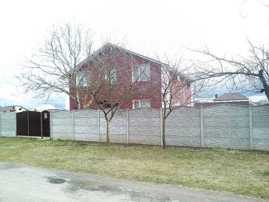 Дом 2 этажа в р-не Александровка, 163 м2 с гаражом, на 10 сотках.