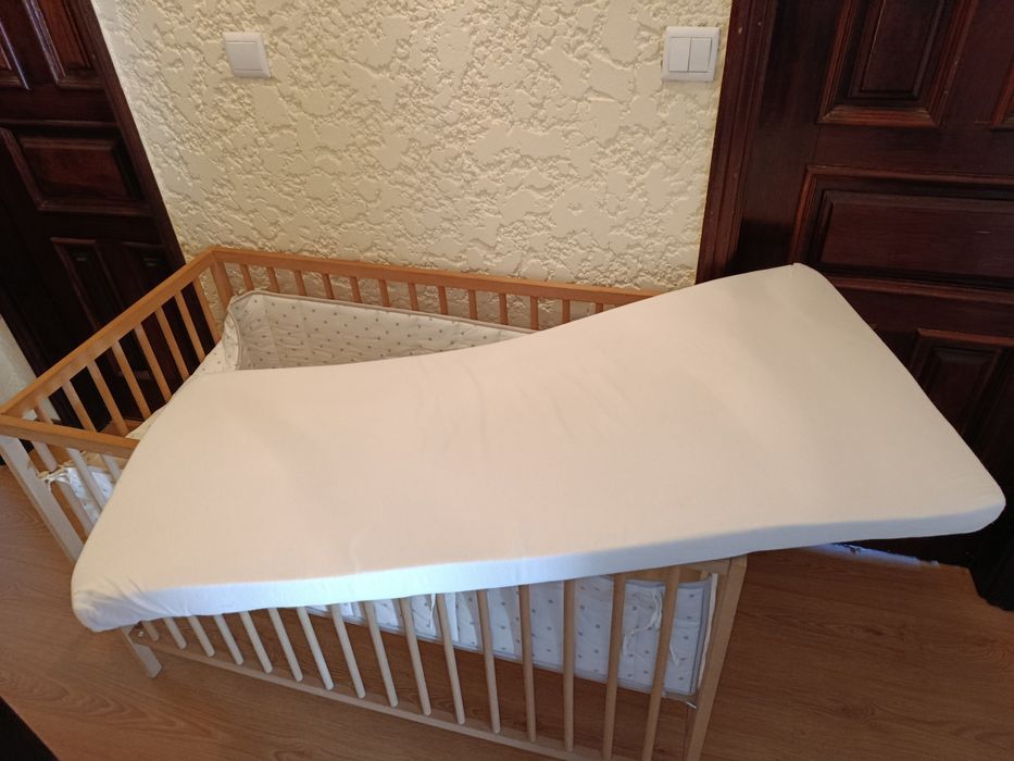 Cama IKEA sniglar + colchão krummelur + proteção cama 60x120cm