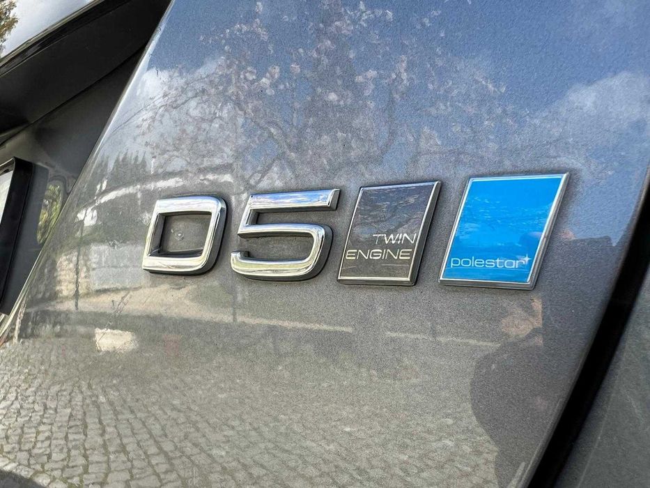 Volvo V60 D5 AWD PHEV c/ muitos extras e revisão completa