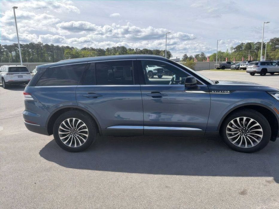 Lincoln Aviator      2020