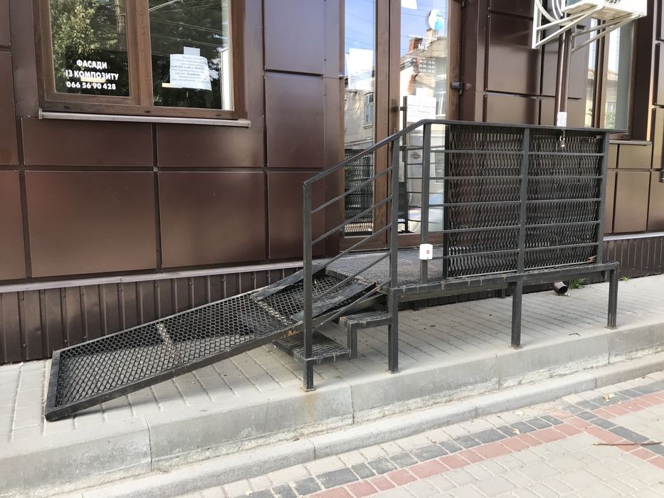 Продаж 73м2 або 150м2 або 220м2 Три фази 60 кіловат