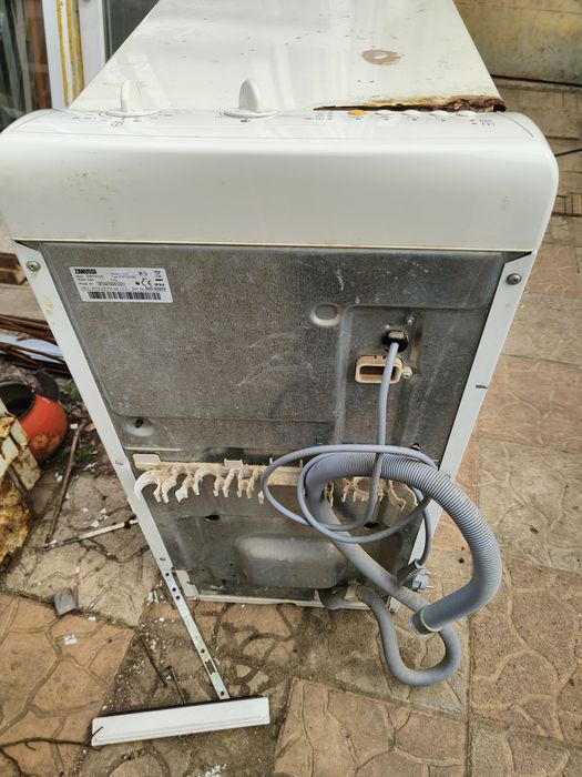 Стиралка Занусси по запчастям