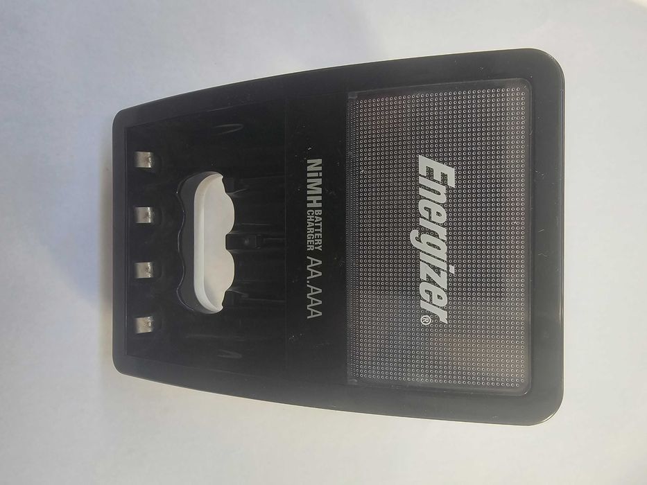 Ładowarka ENERGIZER Maxi do Baterii AAA R3 AA R6