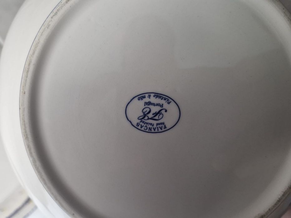Serviço de jantar pintado à mão