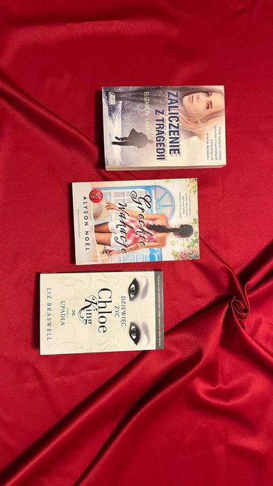 Zestaw 3 książkek młodzieżowych:Zaliczenie z tragedii, Greckie wakacje