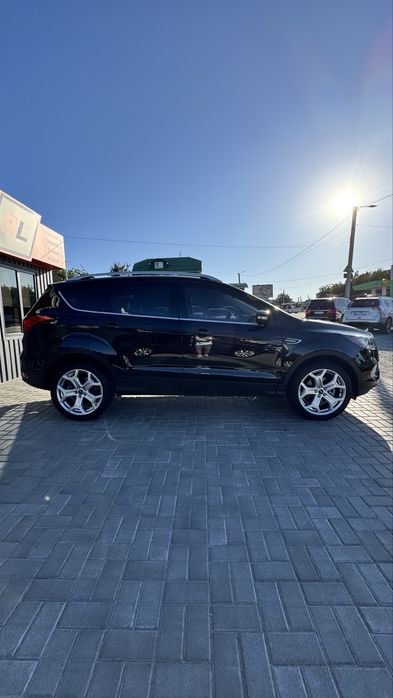 Ford Escape Форд Ескейп TITANIUM 2019 р 2,0 бенз 4WD 8АКПП 48 т.км.