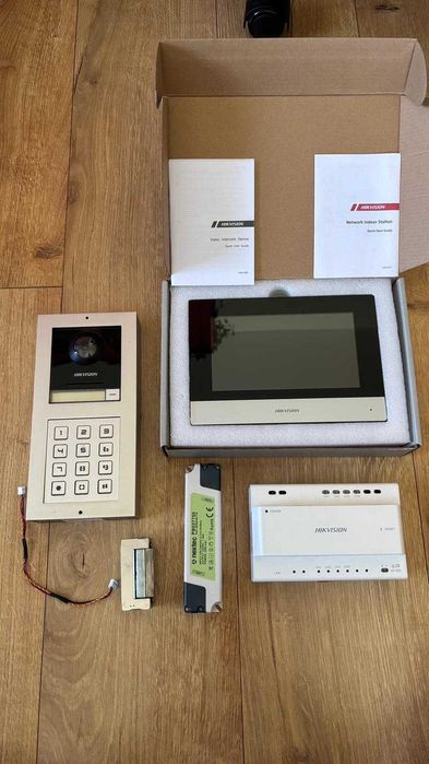 Wideodomofon HIKVISION z kompletny zestaw, aplikacja do zdalnego dostepu