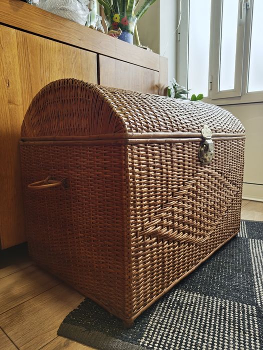 Baú / Arca de arrumos / cesta