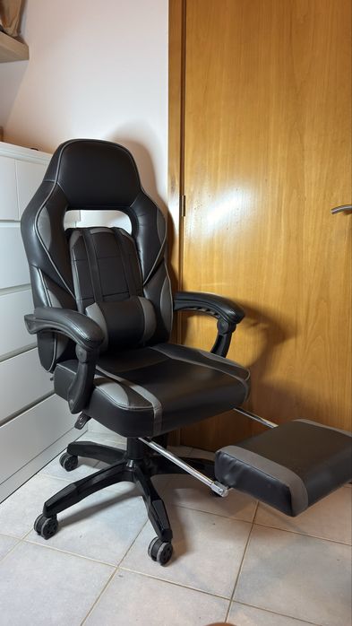 Cadeira gamer nova