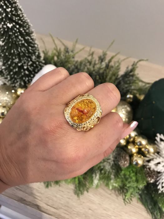 Pierścionek z bursztynem retro vintage kolor złoty