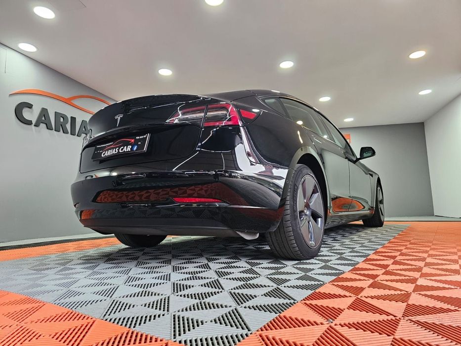 Tesla Model 3 Standard Range Plus RWD